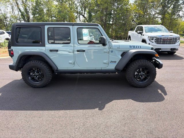 Used 2024 Jeep Wrangler Unlimited AWD/4WD image 2