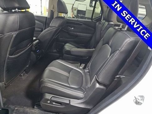 Used 2024 Honda Pilot EX-L image 10