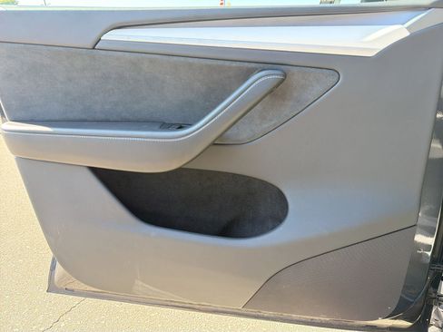 Used 2024 Tesla Model Y Performance AWD/4WD image 34