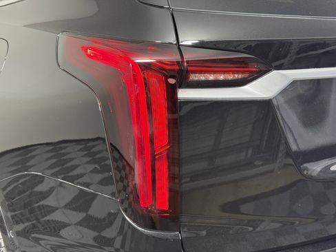 Used 2020 Cadillac XT6 Premium Luxury w/ Platinum Package image 8