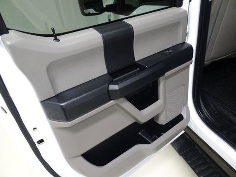 Used 2021 Ford F250 XL w/ Power Equipment Group image 40