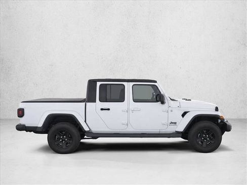 Used 2021 Jeep Gladiator Sport AWD/4WD image 8