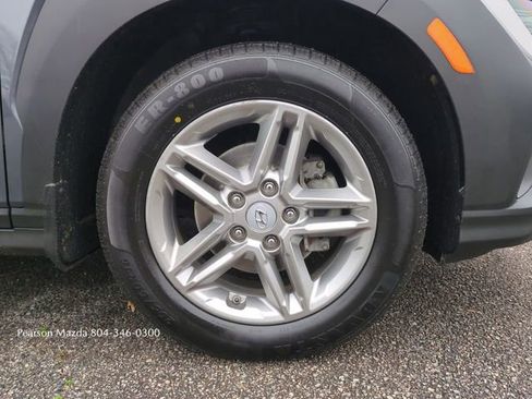 Used 2022 Hyundai Kona SE image 12