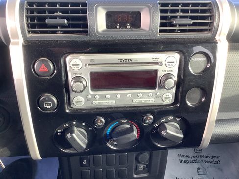 Used 2013 Toyota FJ Cruiser 4WD image 20