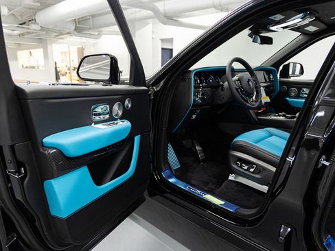 New 2026 Rolls-Royce Cullinan Black Badge image 27