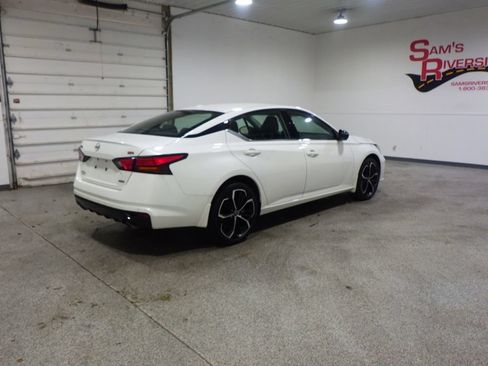 Used 2024 Nissan Altima 2.5 SR w/ SR Premium Package AWD/4WD image 4