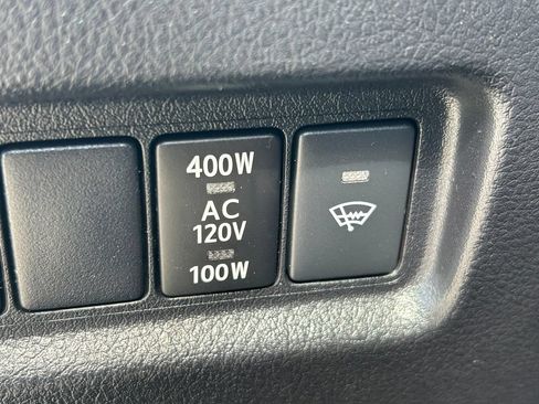 Used 2022 Toyota 4Runner SR5 Premium w/ Moonroof Package RWD image 26