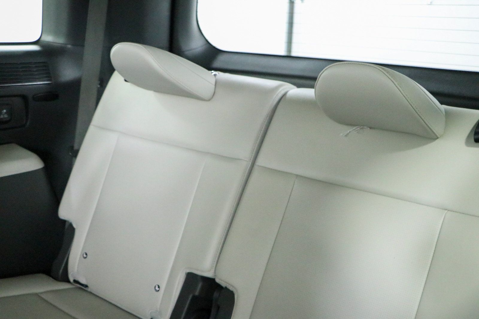 Used 2025 Hyundai Santa Fe Limited FWD image 27