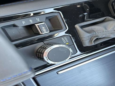 Used 2024 Toyota Tundra Platinum image 36