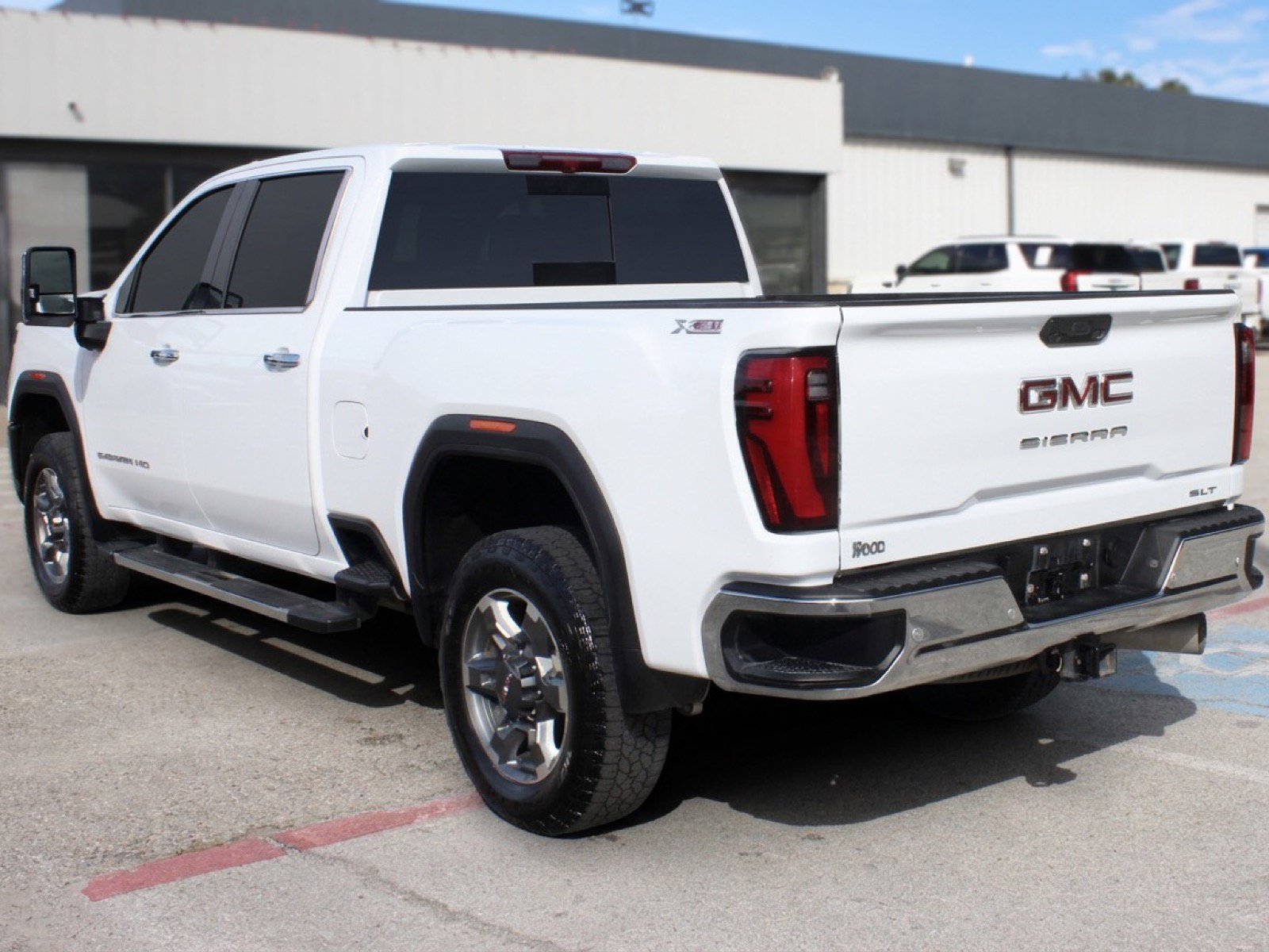 Used 2026 GMC Sierra 2500 SLT w/ SLT Convenience Package AWD/4WD image 4