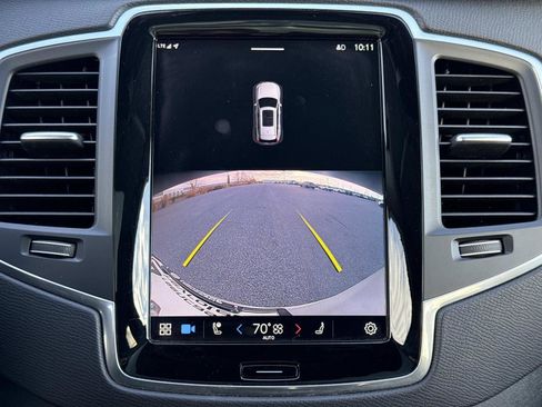 Used 2023 Volvo XC90 B5 Core w/ Protection Package Premier image 5