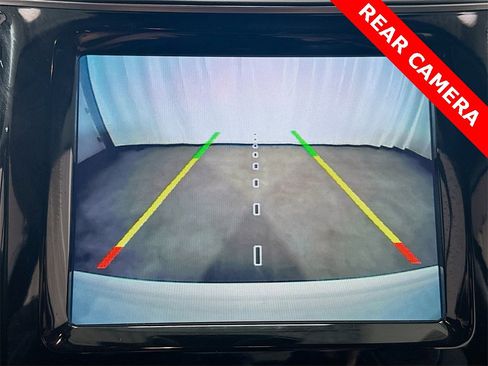 Used 2019 Jeep Cherokee Overland w/ Technology Group image 15