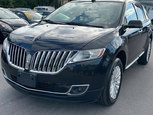 Used 2014 Lincoln MKX AWD w/ Equipment Group 101A image 17