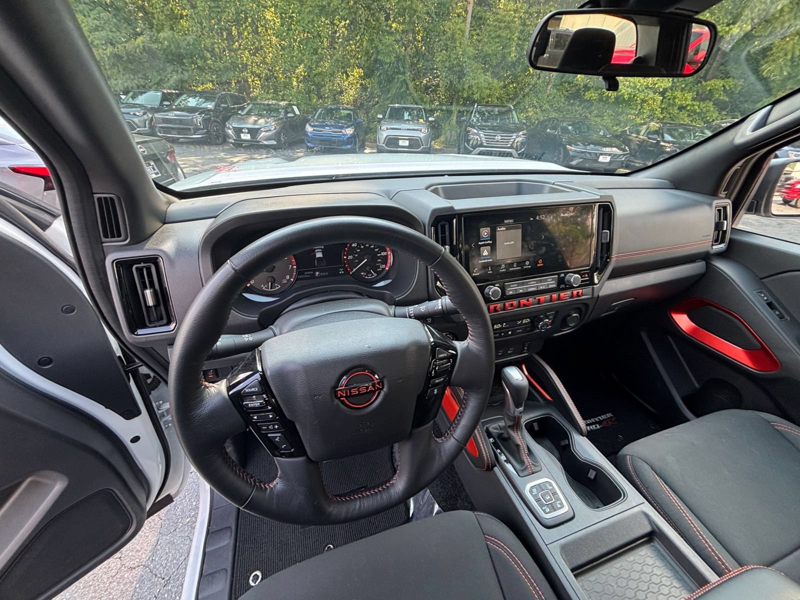 Used 2026 Nissan Frontier PRO-4X AWD/4WD image 28