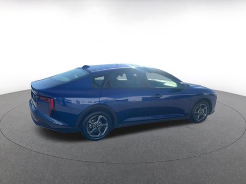 Used 2025 Kia K4 LXS image 14