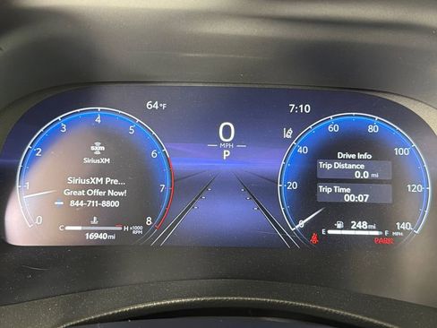 Used 2024 Toyota Highlander Limited FWD image 28