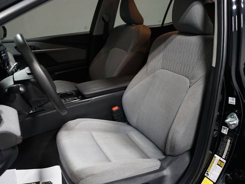 Certified 2025 Toyota Camry LE image 27