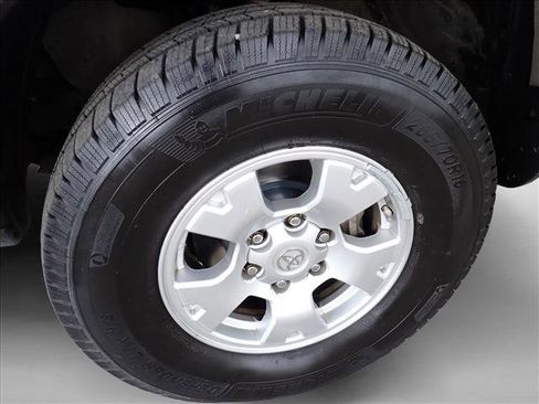 Used 2006 Toyota Tacoma 4x4 Access Cab V6 image 7