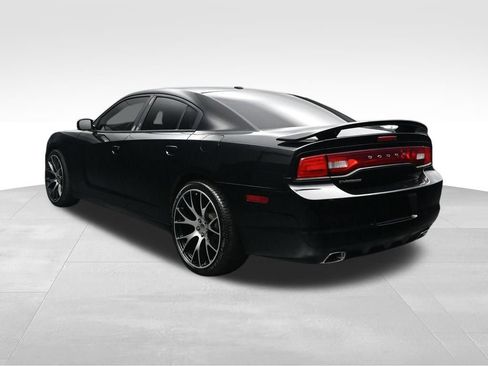 Used 2013 Dodge Charger SXT w/ Rallye Appearance Group RWD image 3