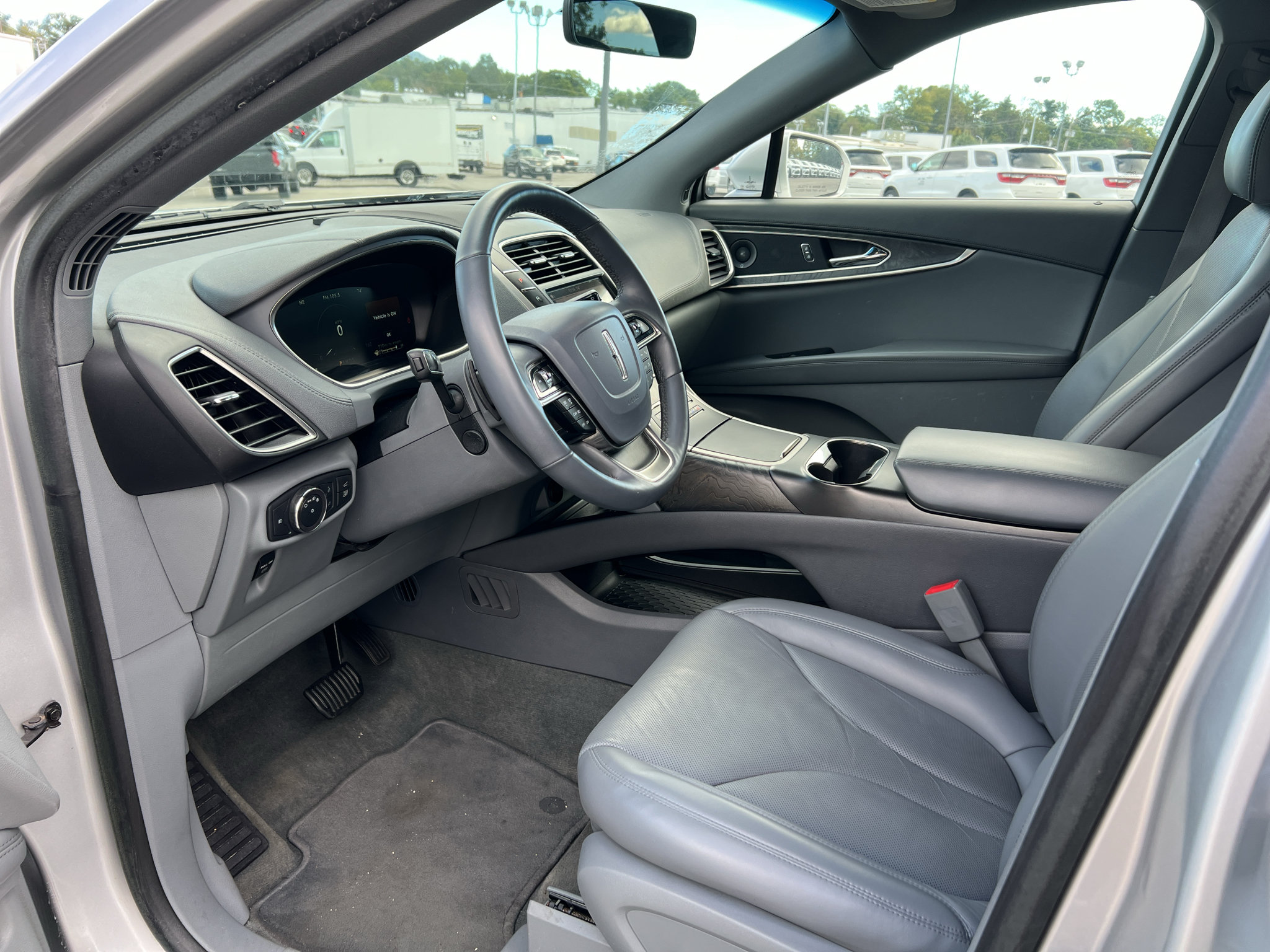 Used 2019 Lincoln Nautilus Reserve FWD image 9