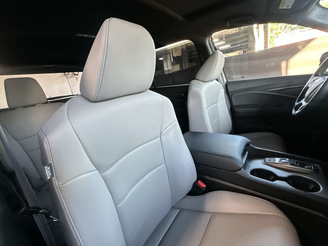 Used 2025 Honda Passport EX-L image 27