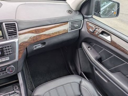 Used 2014 Mercedes-Benz GL 350 BlueTEC 4MATIC image 19