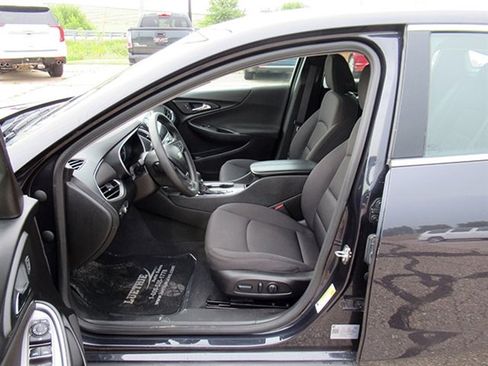 Used 2022 Chevrolet Malibu LT image 12