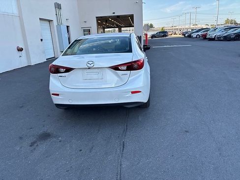 Used 2016 MAZDA MAZDA3 i Sport FWD image 10