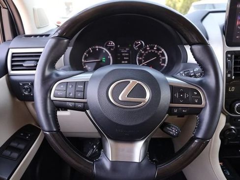 Used 2022 Lexus GX 460 Premium w/ Premium Package AWD/4WD image 12