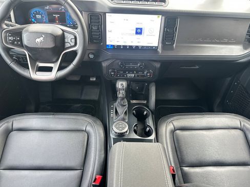 New 2025 Ford Bronco Badlands w/ Sasquatch Package image 13