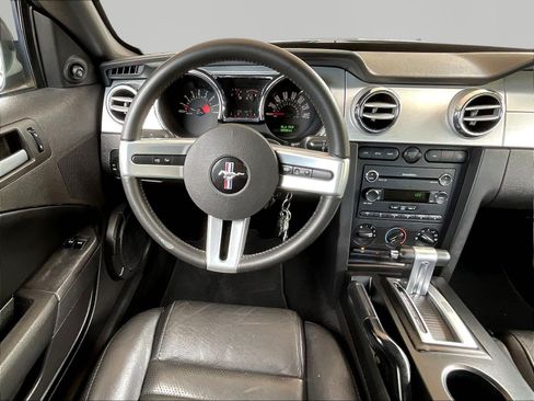 Used 2008 Ford Mustang GT RWD image 8