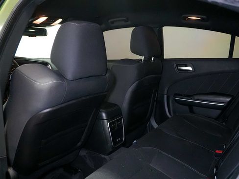 Used 2018 Dodge Charger R/T Scat Pack RWD image 19