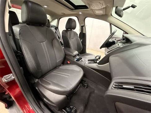 Used 2014 Ford Focus SE w/ Equipment Group 201A image 19