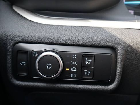 Used 2023 Ford Explorer XLT w/ Equipment Group 202A AWD/4WD image 9