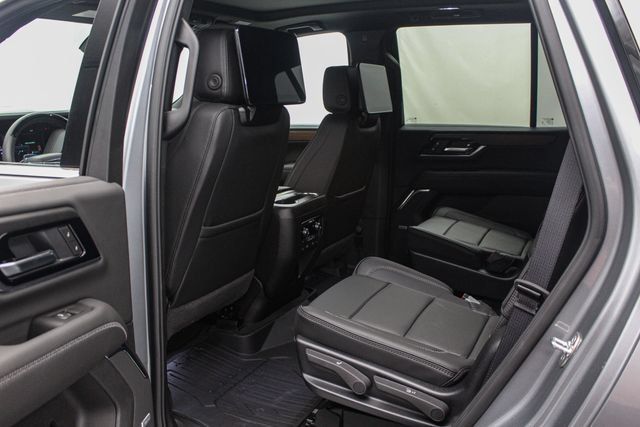 New 2026 GMC Yukon Denali w/ Denali Reserve Package AWD/4WD image 12