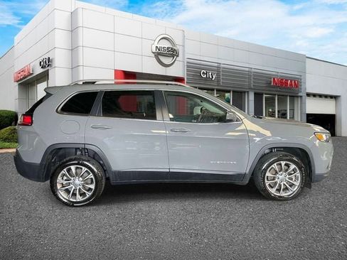 Used 2021 Jeep Cherokee Latitude Plus AWD/4WD image 5