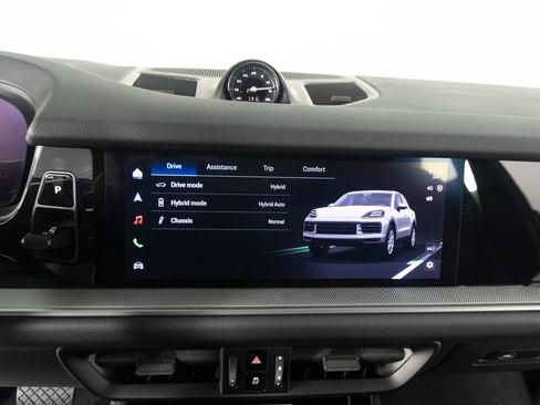 Certified 2026 Porsche Cayenne E-Hybrid AWD/4WD image 29