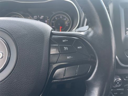 Used 2021 Jeep Cherokee Latitude Plus image 26