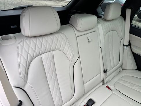 Certified 2023 BMW X5 M50i w/ Executive Package image 32