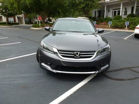Used 2013 Honda Accord Sport image 2