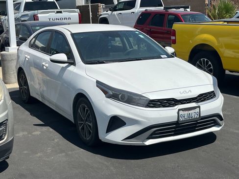 Used 2023 Kia Forte LXS FWD image 2