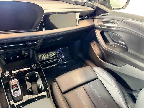 Used 2025 Audi A6 e-tron Prestige w/ Black Warm Weather Package image 19