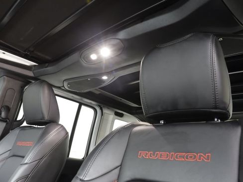 Used 2024 Jeep Wrangler Unlimited Rubicon AWD/4WD image 16