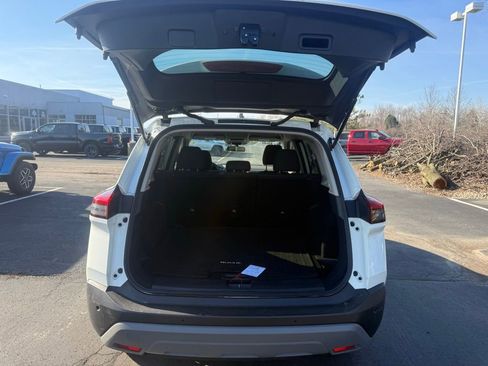 Used 2023 Nissan Rogue S image 30