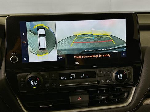 Used 2024 Toyota Grand Highlander Platinum image 25