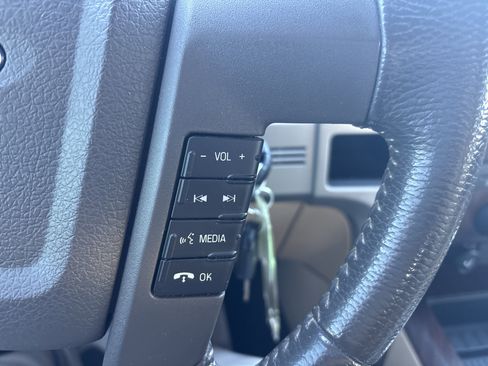 Used 2012 Ford F150 Lariat w/ Lariat Chrome Pkg image 23