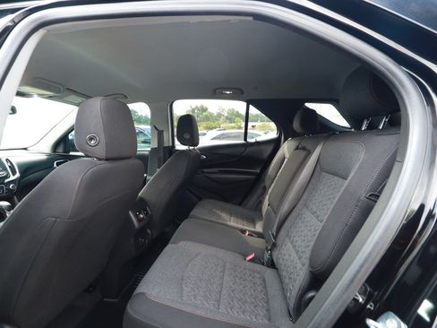 Used 2022 Chevrolet Equinox LT AWD/4WD image 16