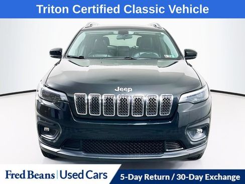 Used 2019 Jeep Cherokee Latitude Plus w/ Cold Weather Group AWD/4WD image 2