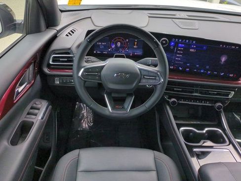 Used 2025 Chevrolet Traverse Z71 w/ Enhanced Driving Package AWD/4WD image 14