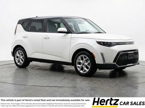 Used 2025 Kia Soul LX w/ LX Technology Package FWD image 1